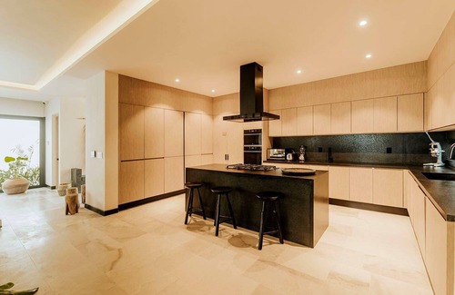 Zona Hotelera Villa | Azumaya Beach House Tulum – Beachfront, Chef Included