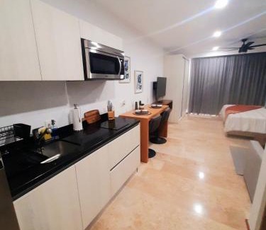 Luis Donaldo Colosio Apartment | Espectacular condo con gran vista al mar desde el balcón