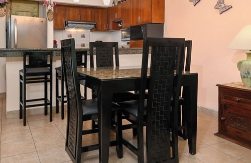 Playacar Fase I Condo | Relaxing 1BR for Couples at Xaman Ha 7110