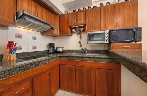 Playacar Fase I Condo | Relaxing 1BR for Couples at Xaman Ha 7110