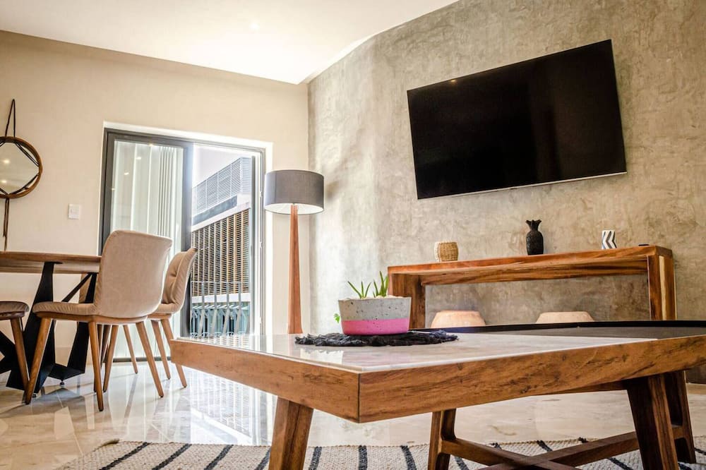 Photo of Others in 12th Street